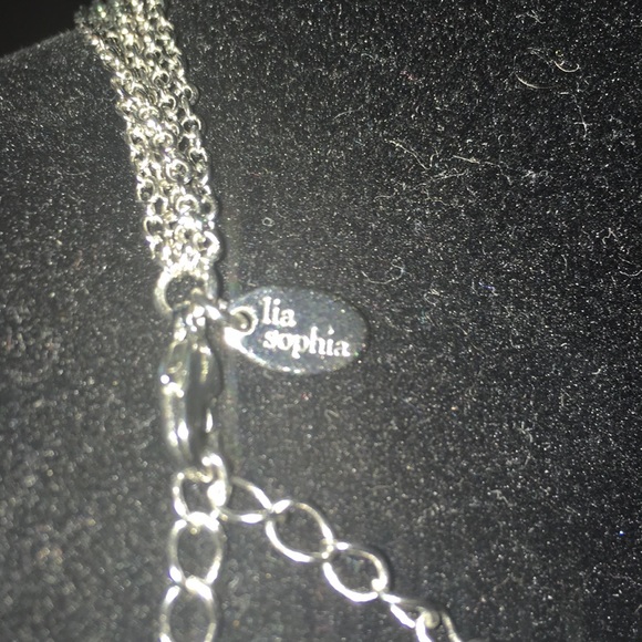 Lia Sophia Necklace silver & great good condition. - Picture 5 of 12